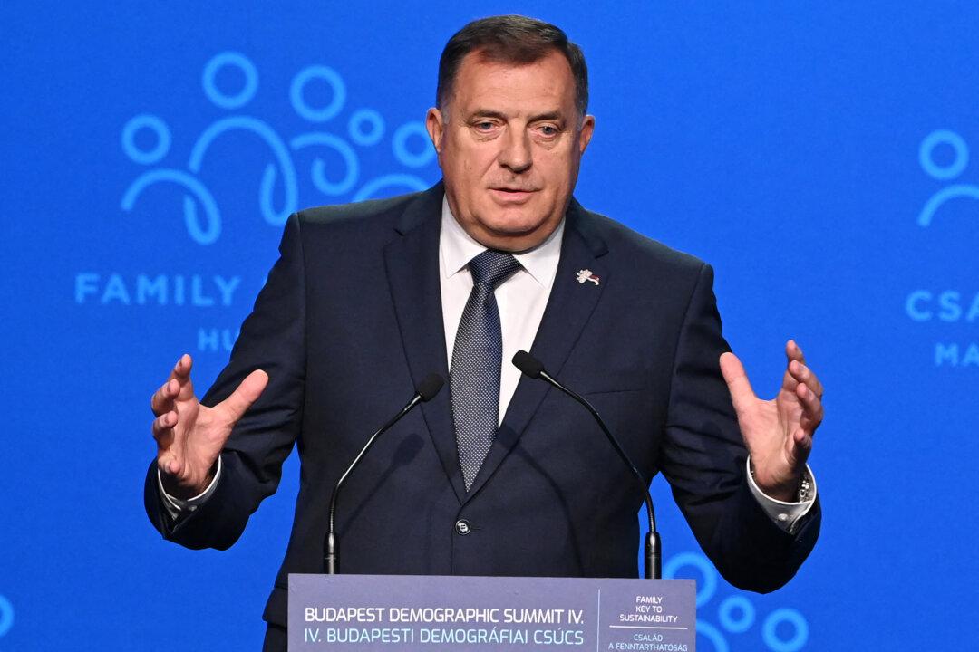 US Imposes New Sanctions on Bosnian Serb Leader Dodik