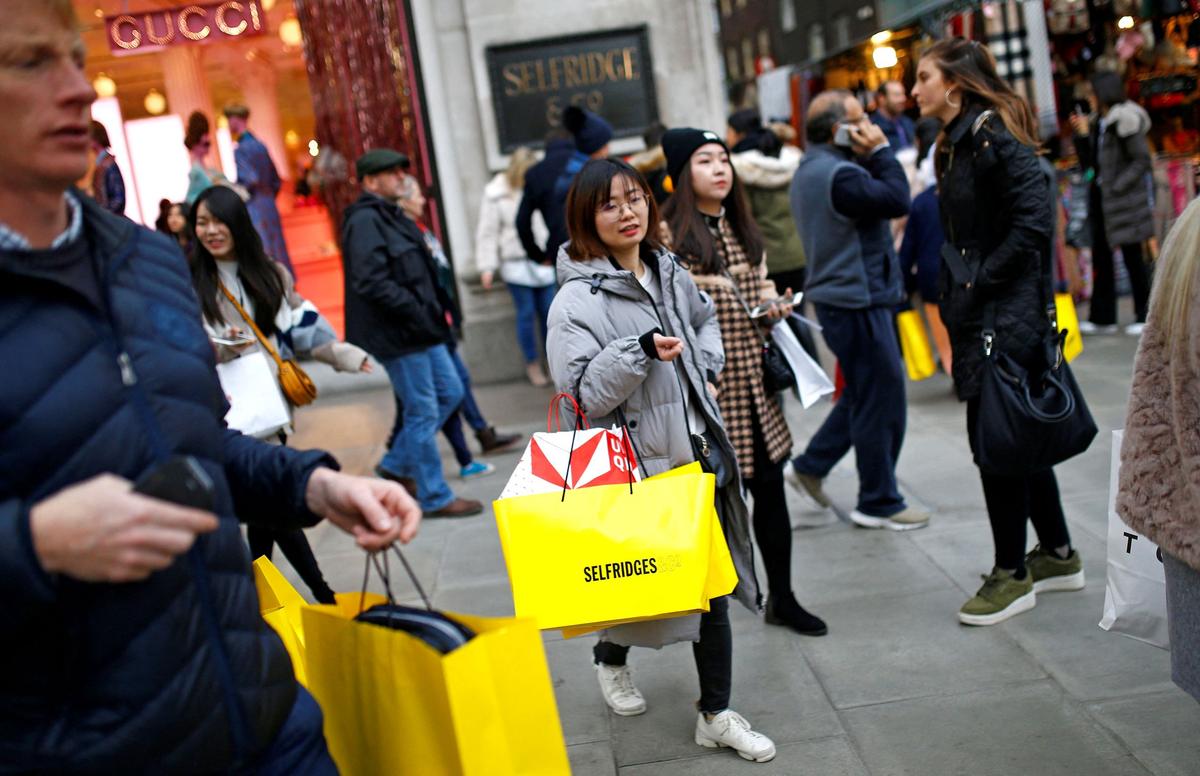 Euro Zone Retail Sales Growth Surges Past Expectations in November