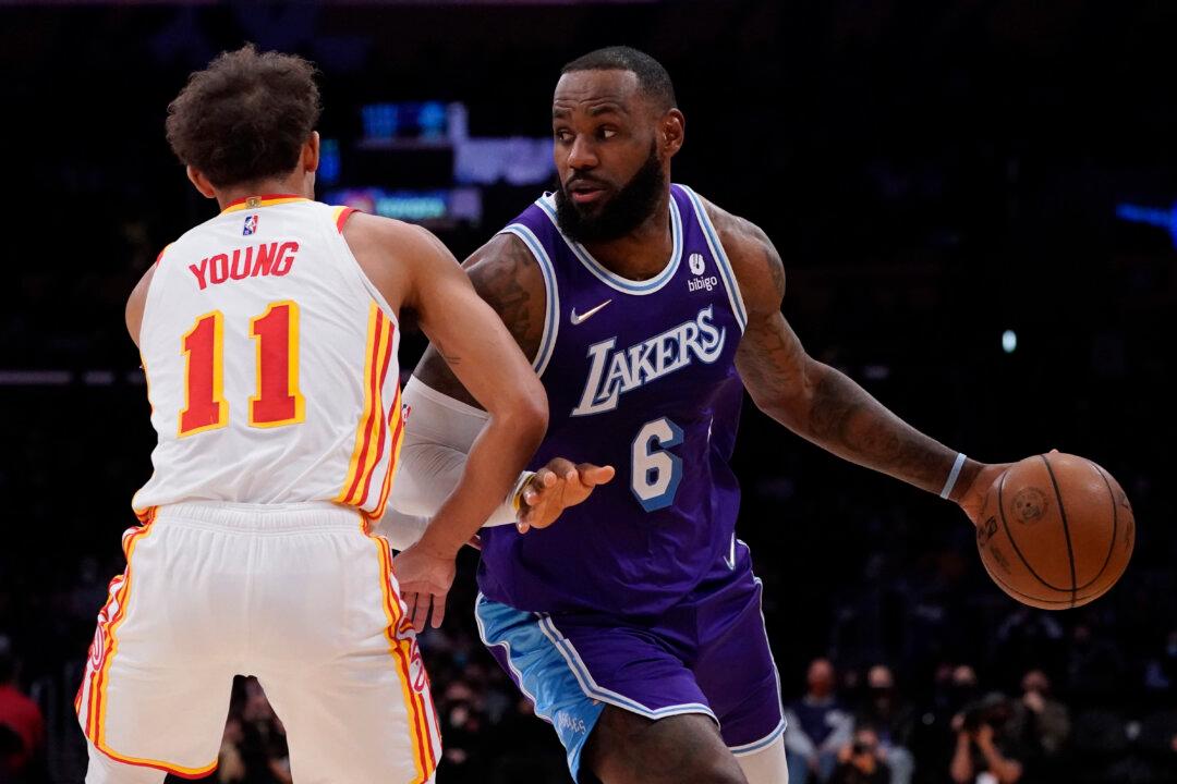 LeBron Leads Lakers Past Hawks 134–118 for 4th Straight Win