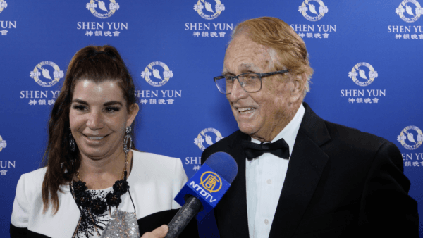 Becky Miller and David Lauderback at the Shen Yun performance in Miami on Jan. 8, 2022. (NTD)