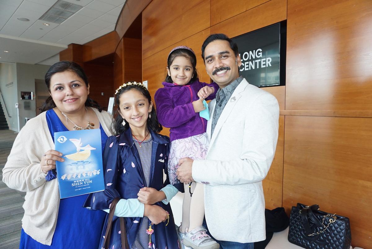 Shen Yun Draws Austin Audiences