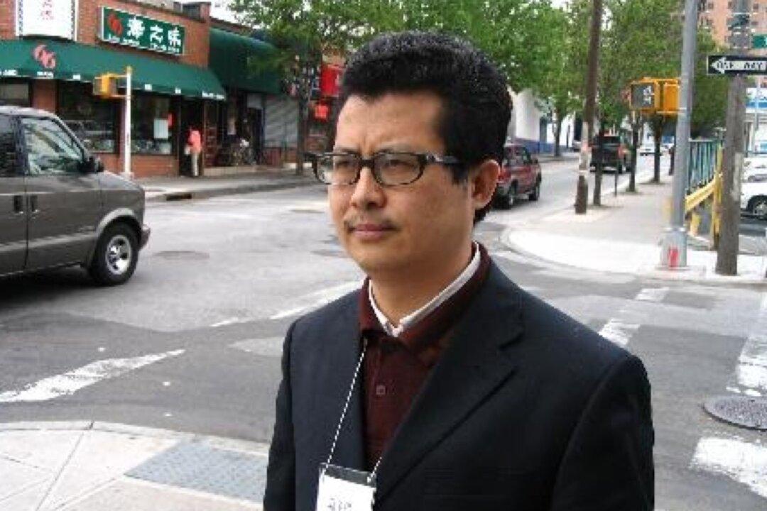 China Urged to Release Human Rights Activist After Death of His Wife in US