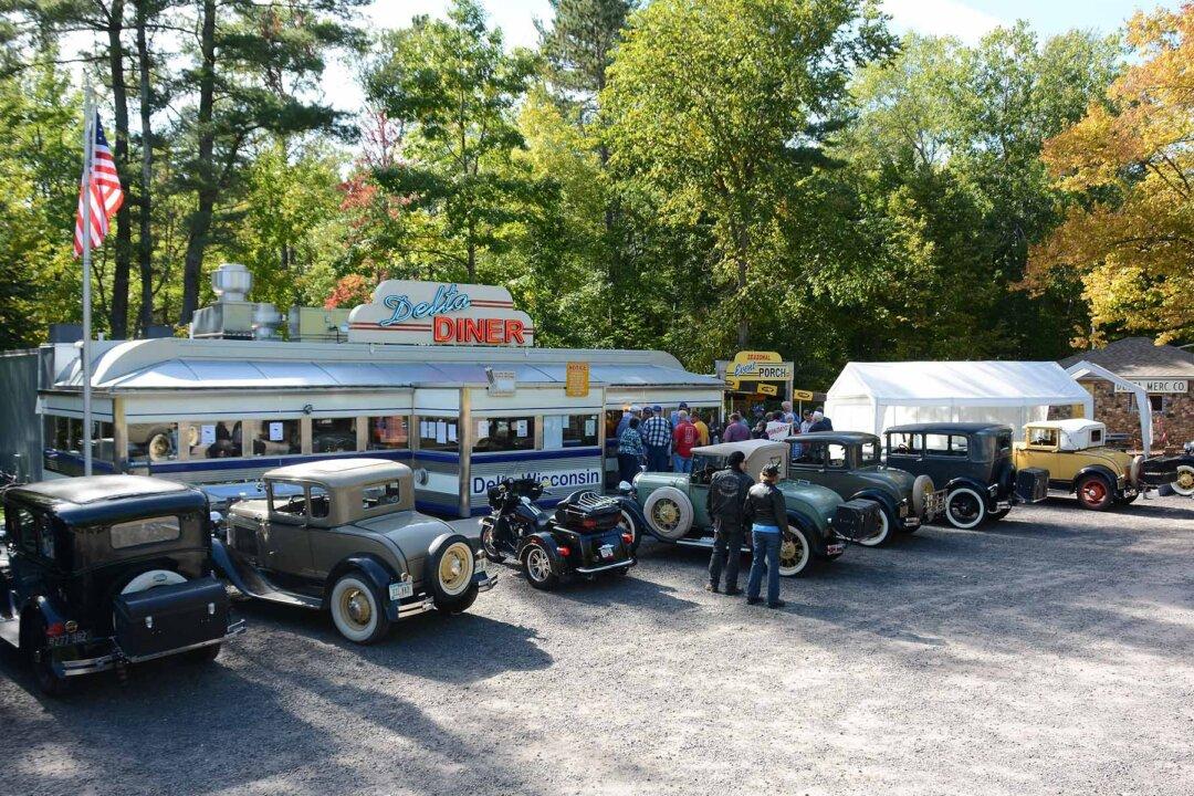 Destination Diner: This 1940s-Style Roadside Restaurant In the Wisconsin Woods Has a Jamaican Jerk Pit