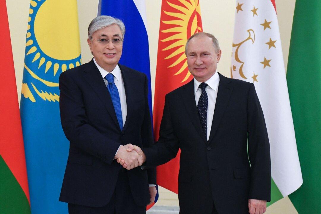 Russian Troops to Start Withdrawing From Kazakhstan in 2 Days, Says Kazakh President