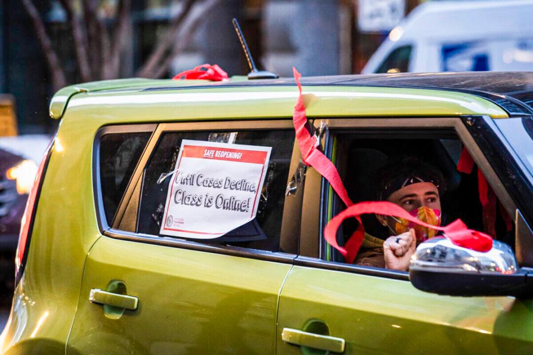 Chicago Cancels Classes for 4th Day as City, Teachers Union Fail to Reach New Deal