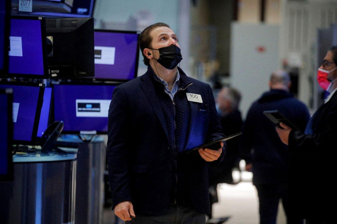 Stocks Rebound as Traders Buy Back in Before Fed Testimony