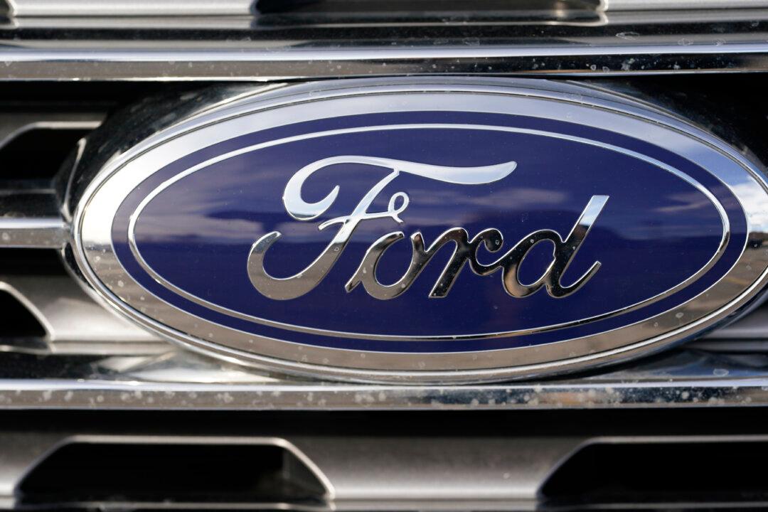 Ford Crosses $100 Billion in Market Value for the First Time