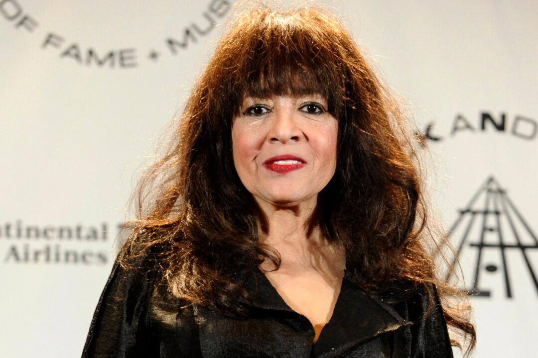 Rock Singer Ronnie Spector Dies at 78