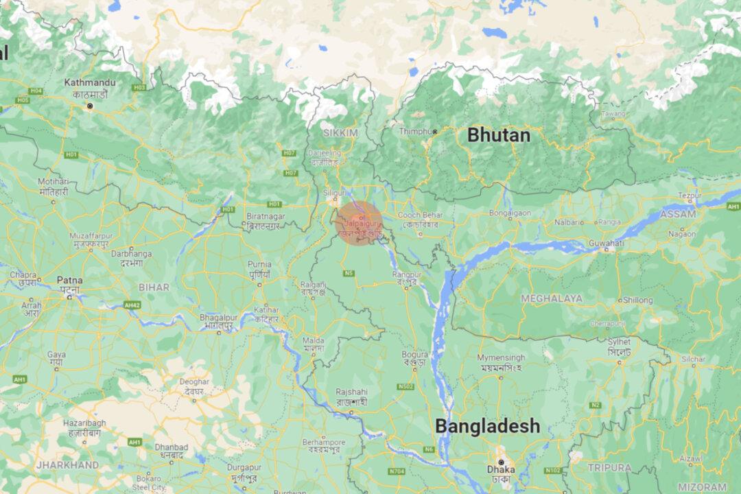 Train Derails in India’s West Bengal State; at Least 5 Dead