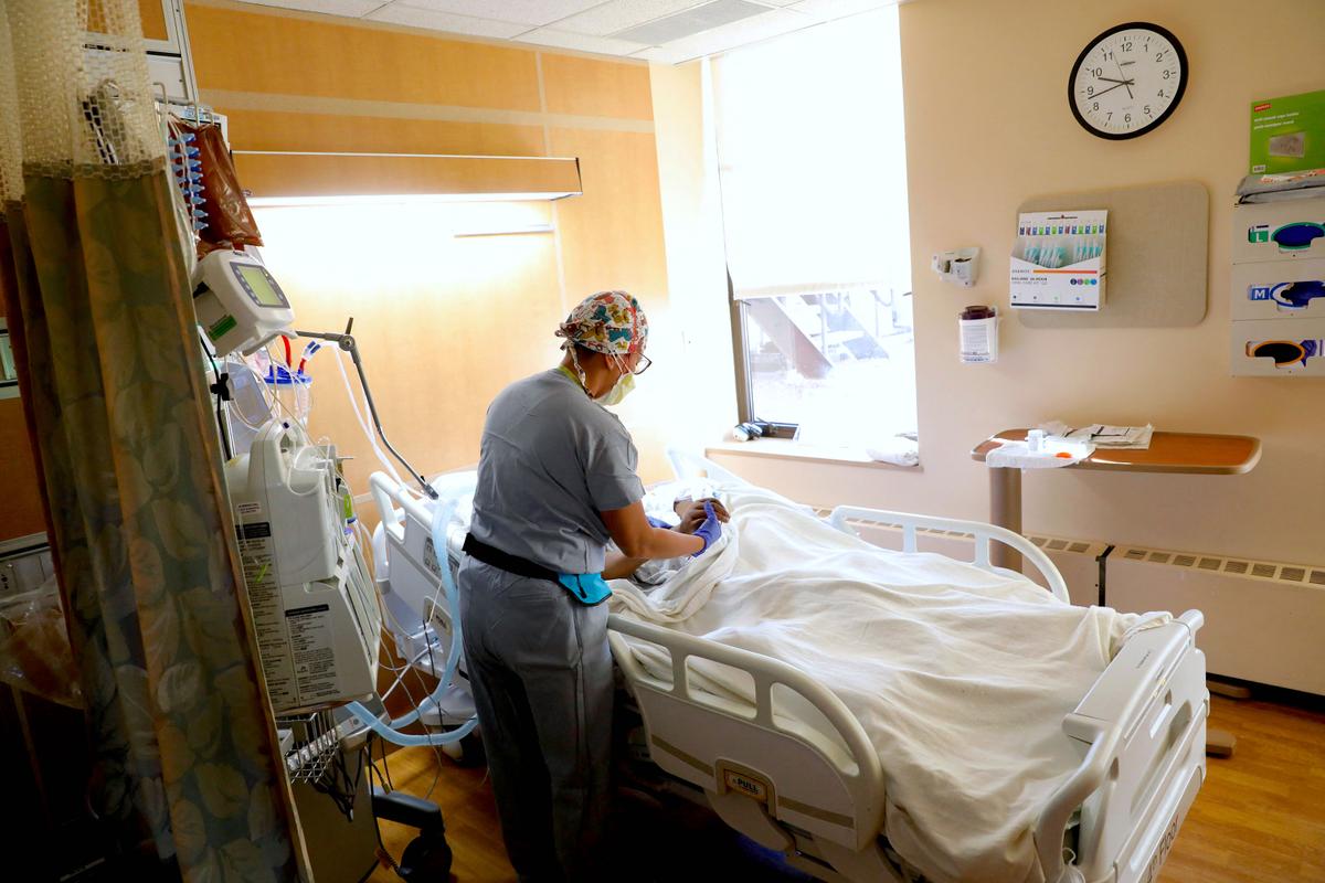 Nearly 1,900 Ontario Nurses Commuting to Work in Michigan: Report