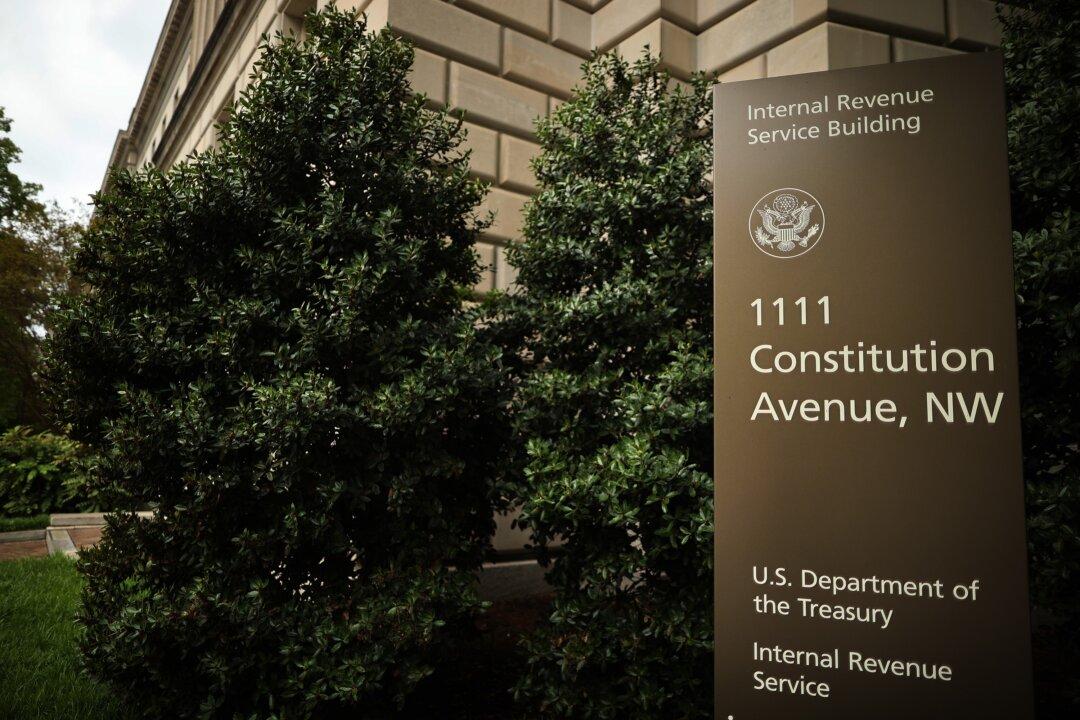 Venmo, Cash App, and Zelle Now Required to Report Transactions Over $600 to IRS and Users Are Upset