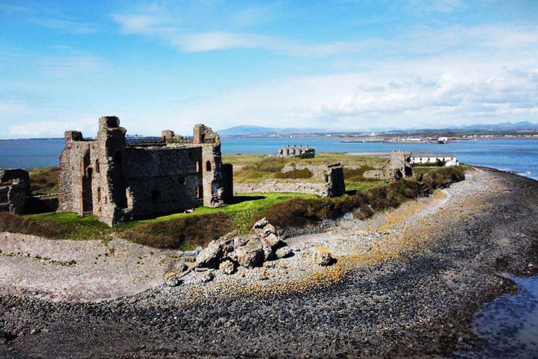 Small Island in Northern England Looking for Landlord to Run Its 300-Year-Old Pub—And Serve as ‘King’