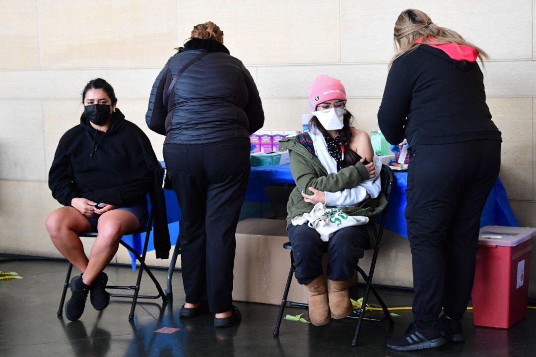 FDA Says No Safety Signals From Booster Shots After European Regulator Warning