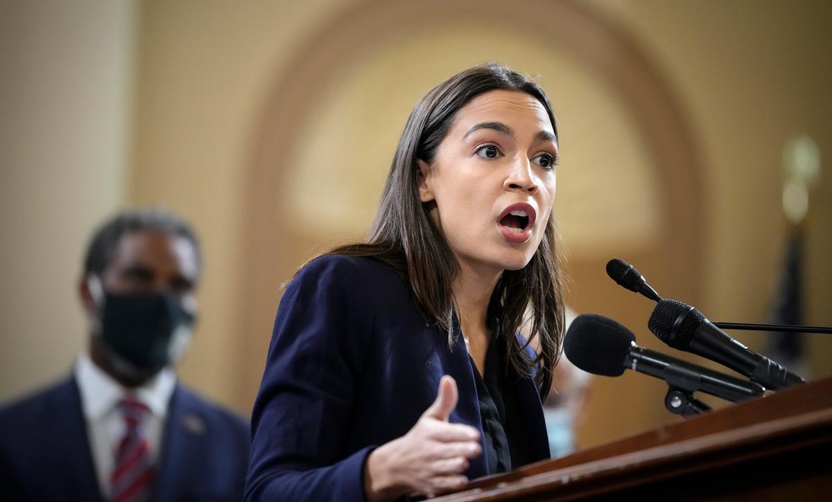 Disgruntled Democrats Bemoan Biden’s Vow to Block Washington Crime Law