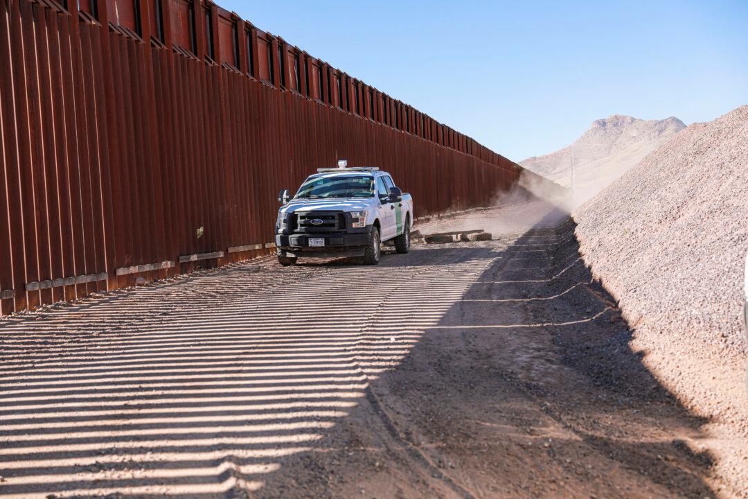 Mexican Woman Dies After Becoming Entangled While Attempting to Climb Arizona Border Wall