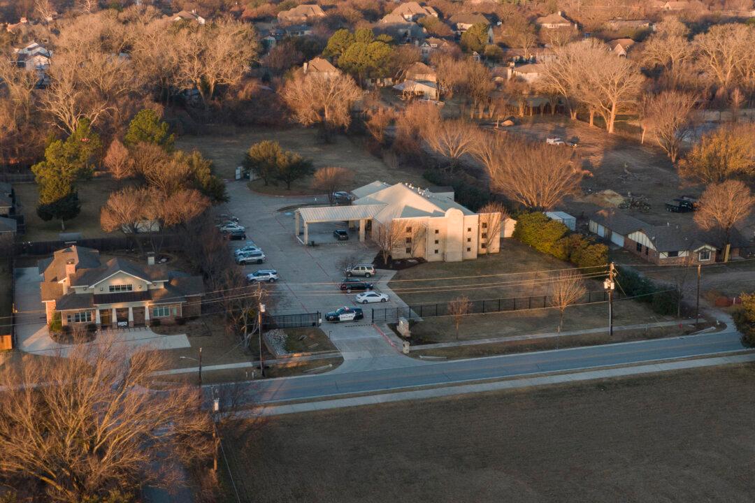 Texas Hostages Escaped Synagogue as FBI SWAT Team Rushed In