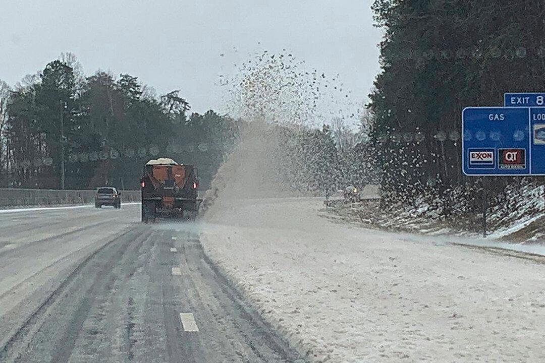 Snow, Ice Blasts Through South With Powerful Winter Storm