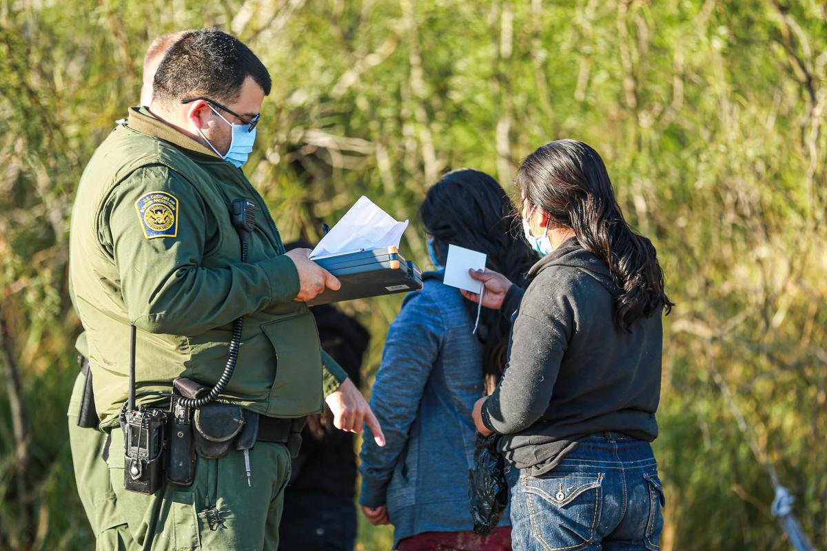 Leaked DHS Document Says US Plans to Offer ‘Broadscale Release Mechanisms’ for Illegal Aliens