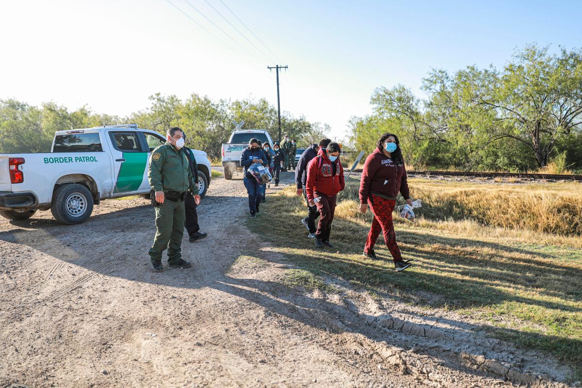 Illegal Immigrant Encounters at US-Mexico Border in January Much Higher Than Previous Year