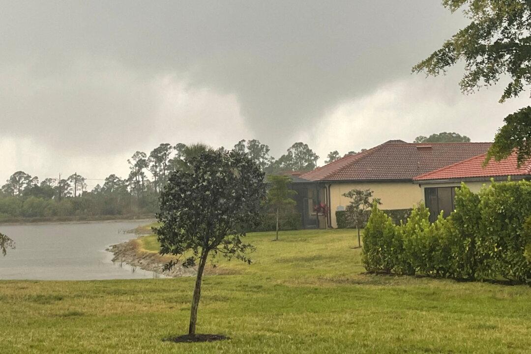 Tornado Rips Through Florida Trailer Parks, Destroying More Than 30 Homes and Causing Minor Injuries