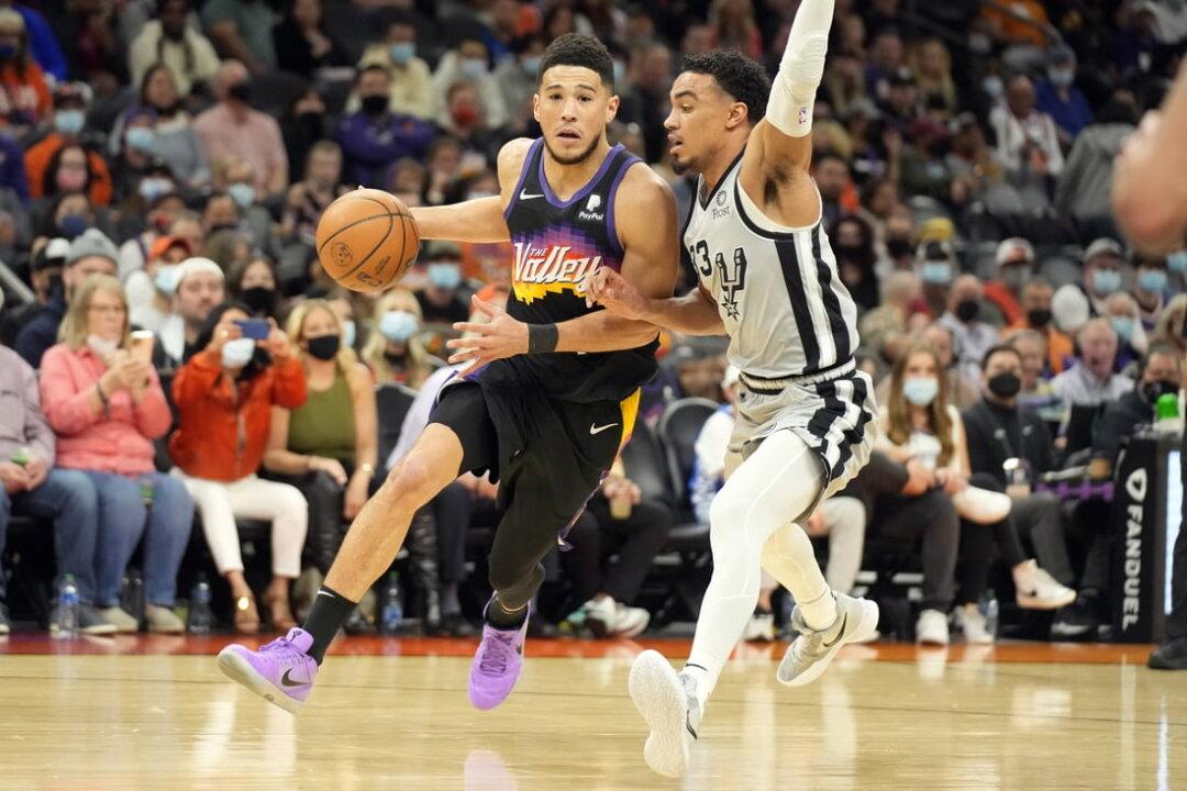 NBA Roundup: Suns Rally Past Spurs for 10Th Straight Win