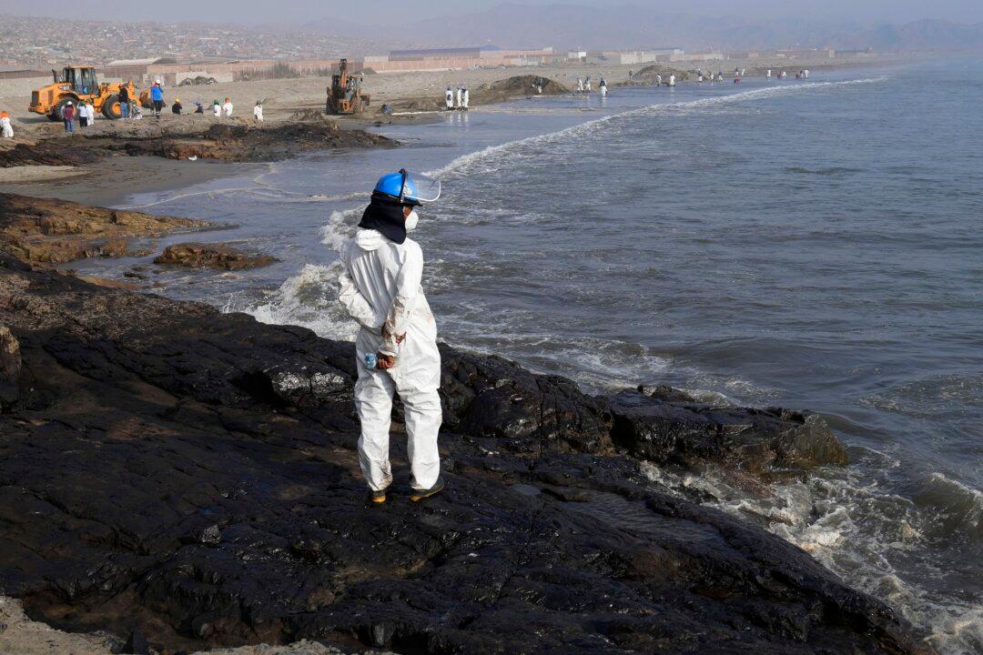 Waves From Eruption in Tonga Cause Oil Spill in Peru