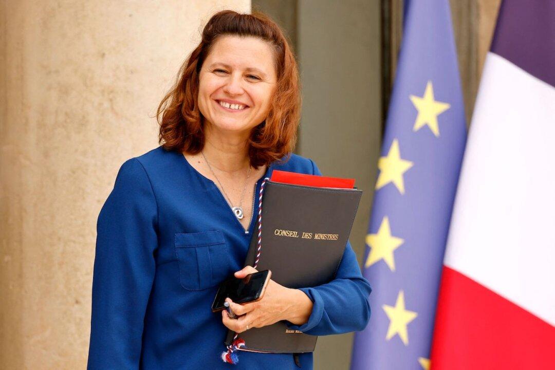 French Sports Minister: Foreigners Must Take COVID-19 Vaccine to Compete