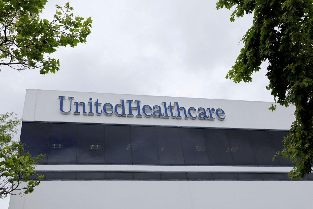 UnitedHealth Says Omicron-Driven Cost Impact Cushioned by Healthcare Deferrals