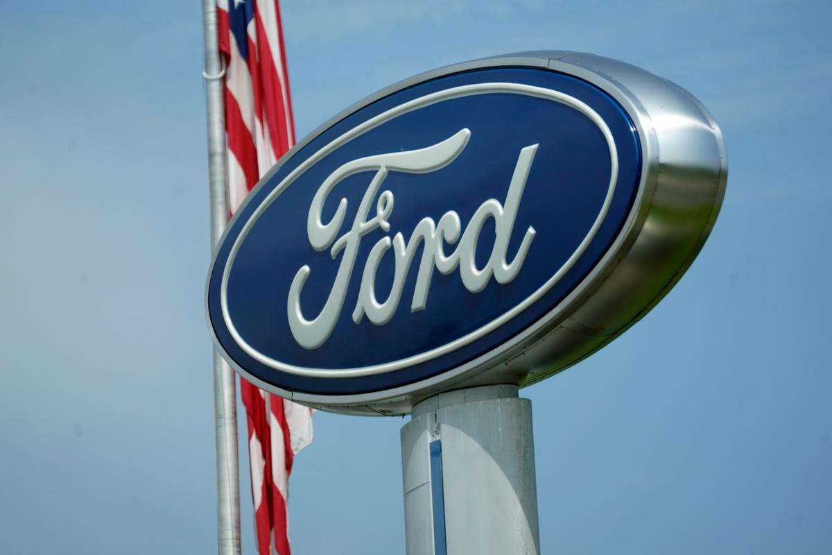 Ford Spends $2000 More Per Car Than Tesla On This—CEO Farley Isn’t Happy