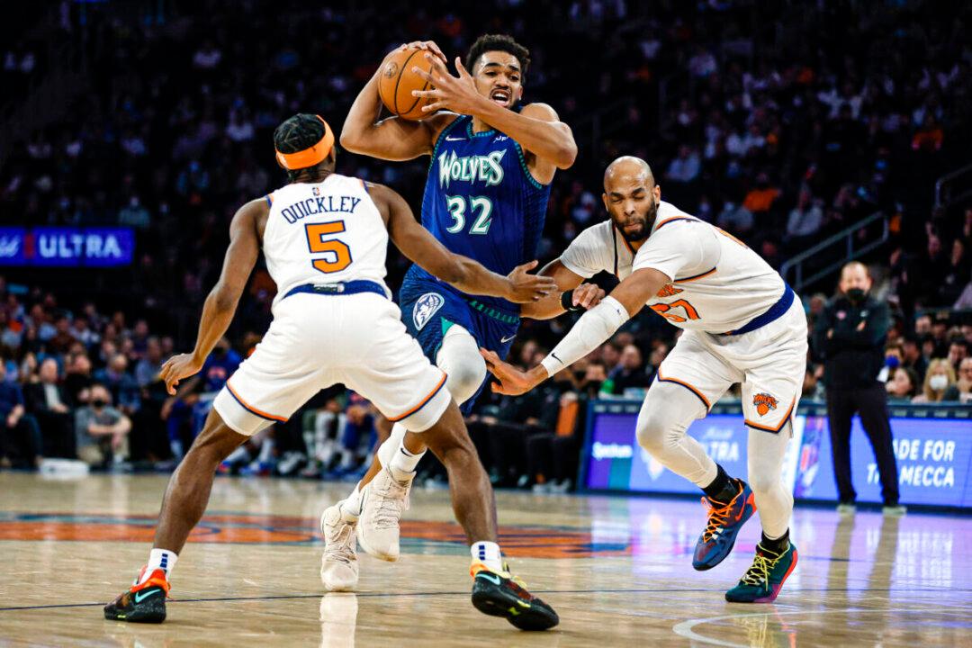 Timberwolves Recover to Edge out Knicks 112–110