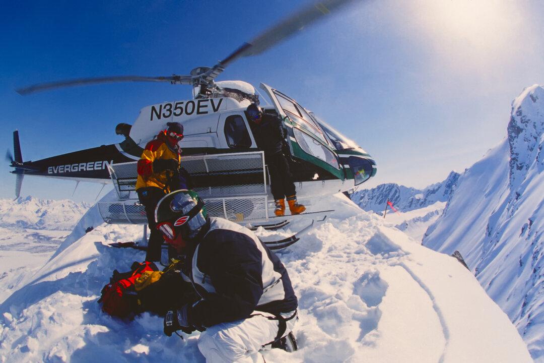 Heli-Skiing: A Skier’s Trip of a Lifetime—Is It Extreme or Safe?