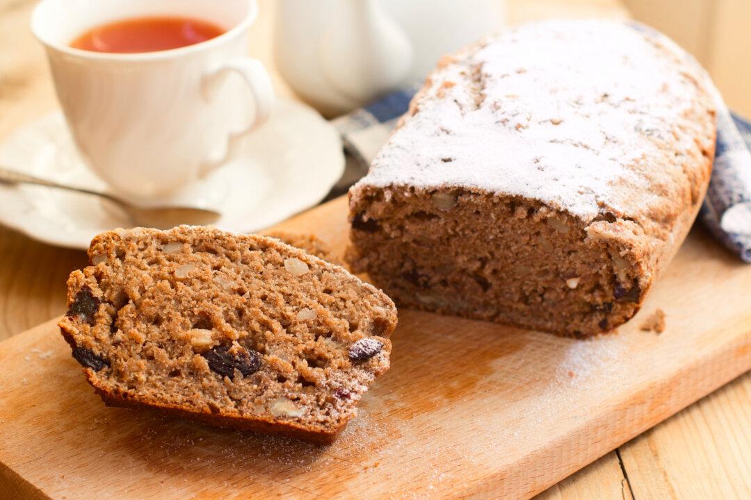 Vegan Whole Wheat Cinnamon Raisin Quick Bread Recipe