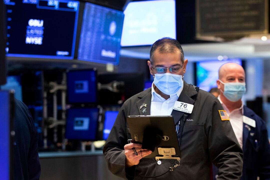 Technology, Bank Stocks Drag Wall St to New Low for 2022