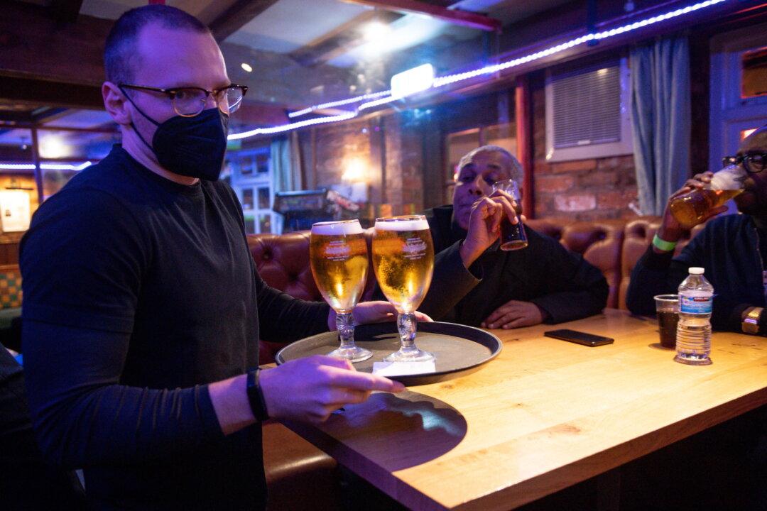 UK Consumers Urged Not to Abandon Pubs Over Dry January Amid ‘Chasm of Debt’