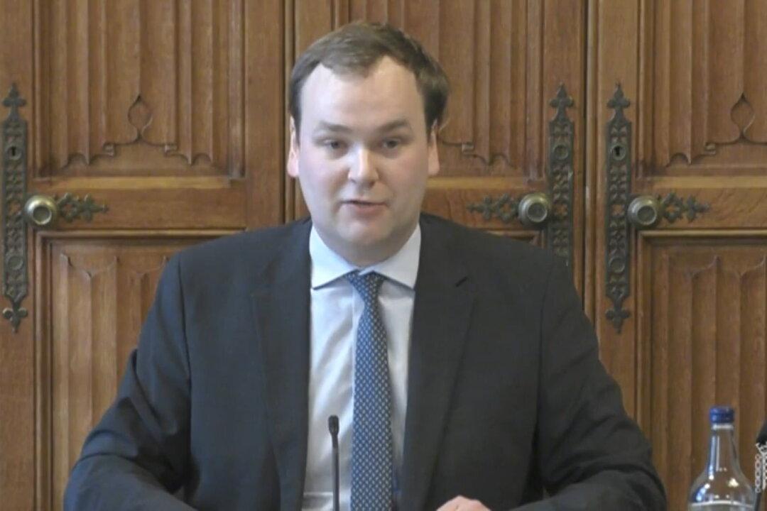 Tory Apologises After Handing out MPs’ Phone Numbers on Dating App