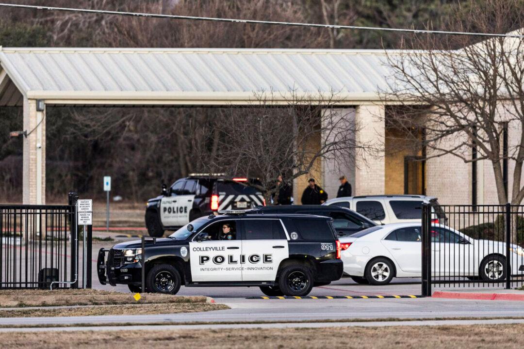 2 Men Arrested in England Over Texas Synagogue Hostage Incident