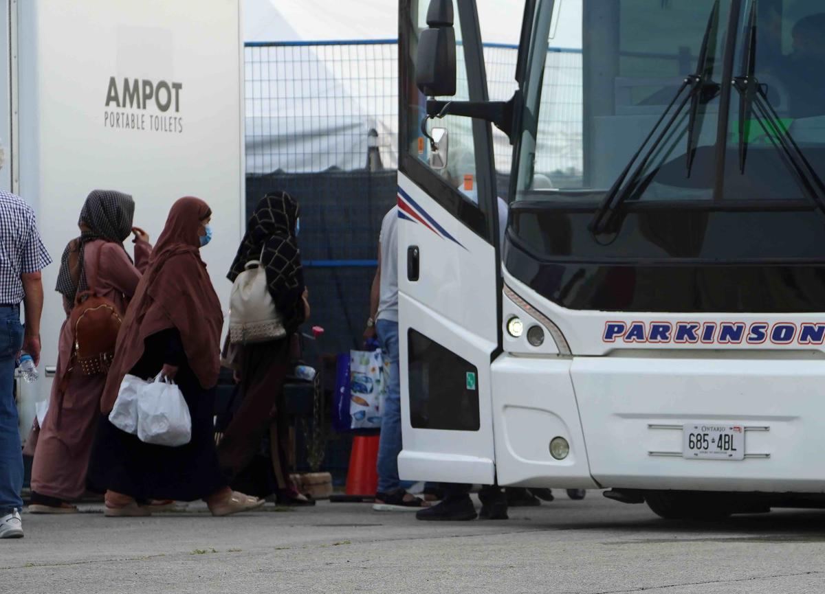 Afghans Who Worked Closely With Canada in Afghanistan Reach BC With Families