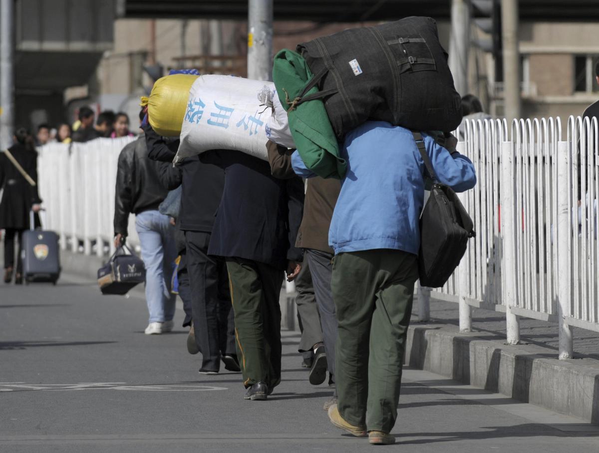 Beijing Migrant Worker’s Search for Son Sparks Outrage, Sympathy