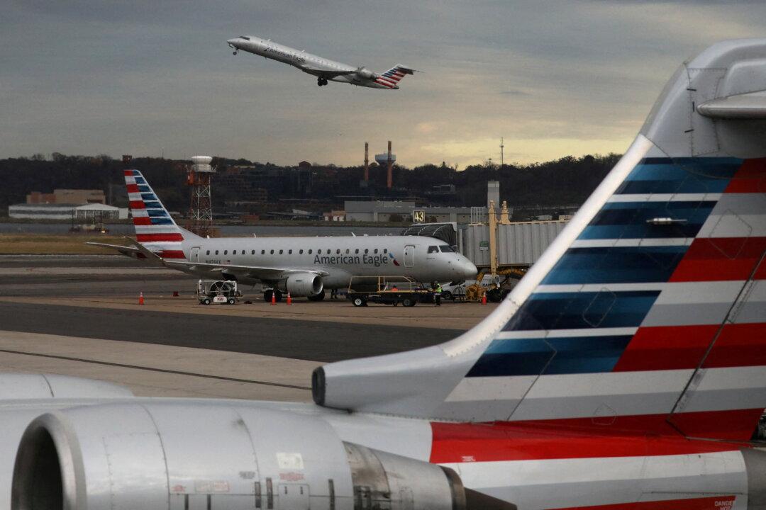 American Airlines Sees Returning to Profitability in March, Warns of Higher Costs