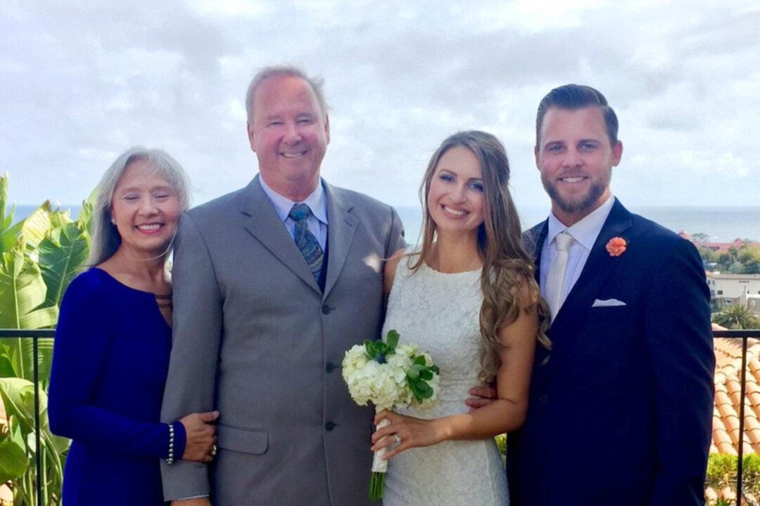 2 Families Fought Hospitals to Allow Alternative COVID Treatments; Now, Their Loved Ones Have Died