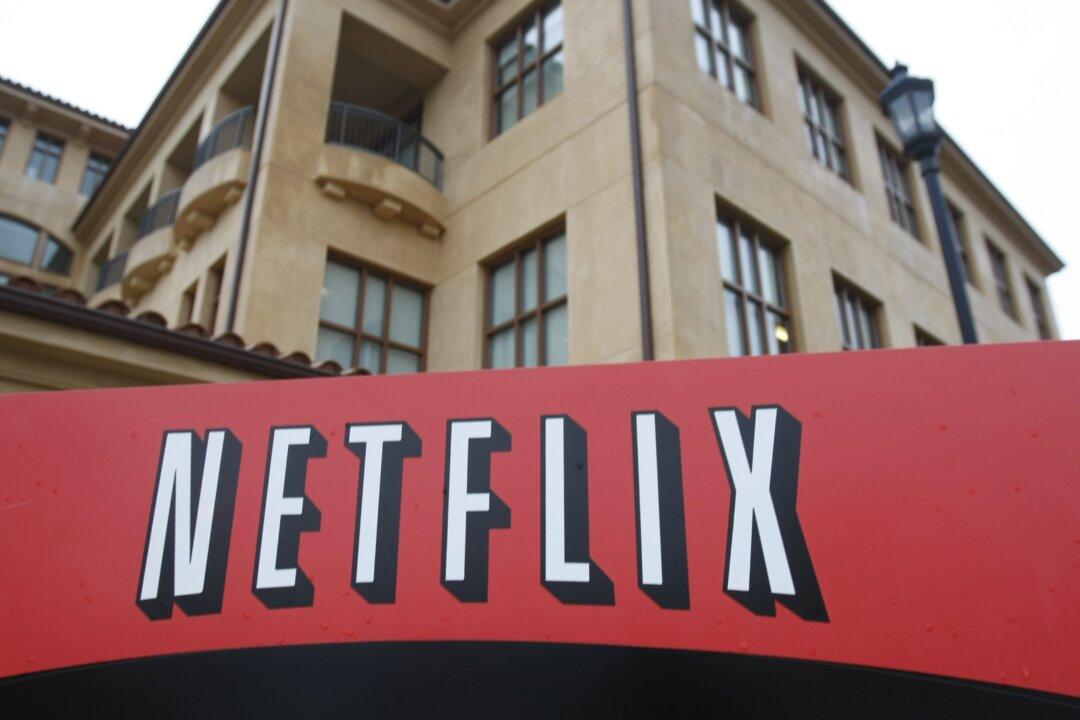 Cathie Wood Sold Another $1.5 Million in Netflix on Thursday Ahead of Stock Crashing on Weak Guidance