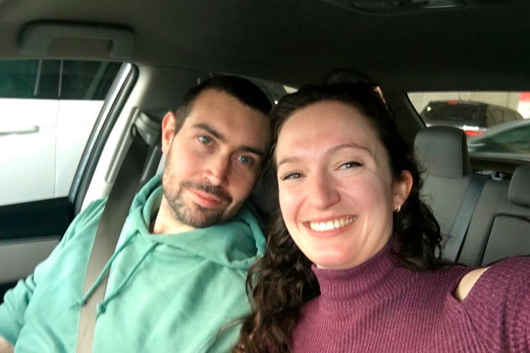 Stray Bullet Kills English Astrophysicist Visiting Atlanta