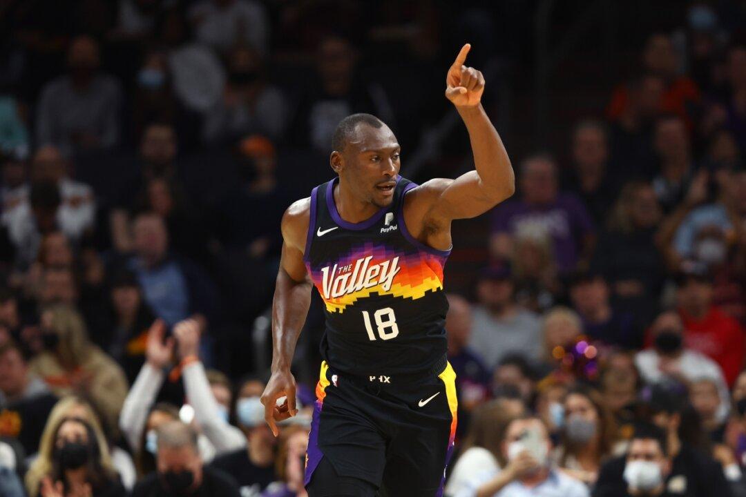 NBA Roundup: Suns Down Pacers for 6th Straight Win