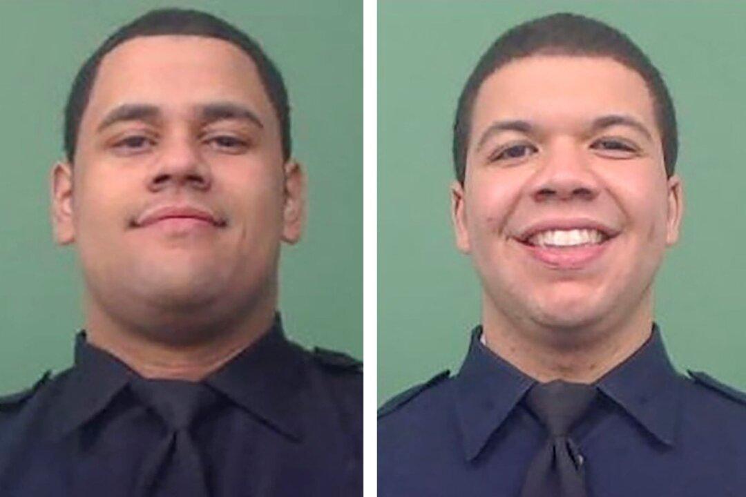 Man Who Shot 2 NYPD Officers, Killing 1, Has Died