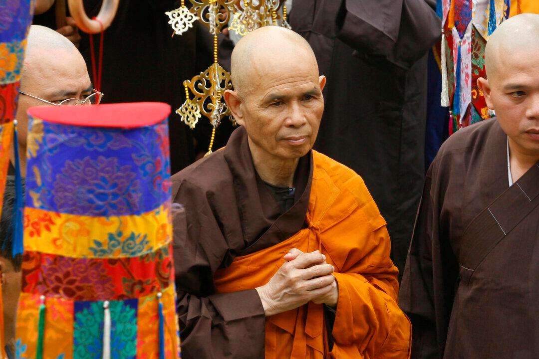 Buddhist Monk Who Popularized Mindfulness in the West Dies at Age 95