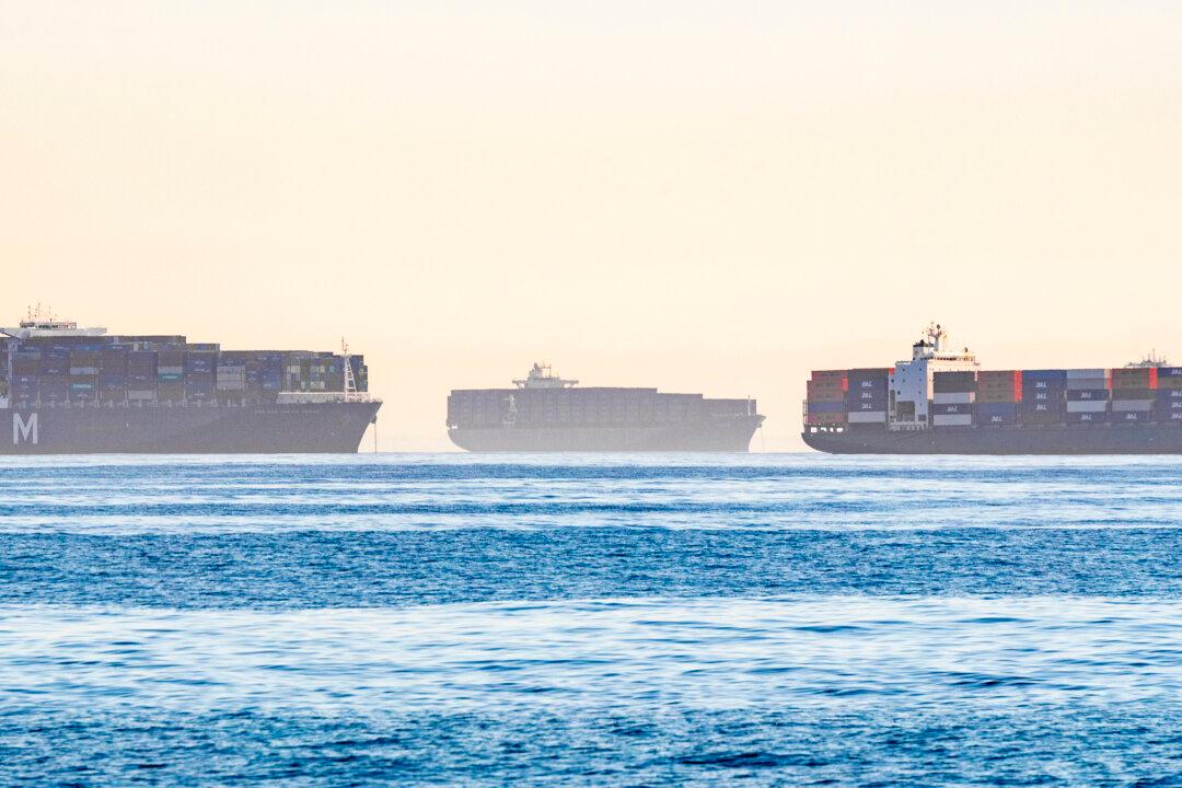 LA Port Sees 3rd-Busiest Month Ever in March