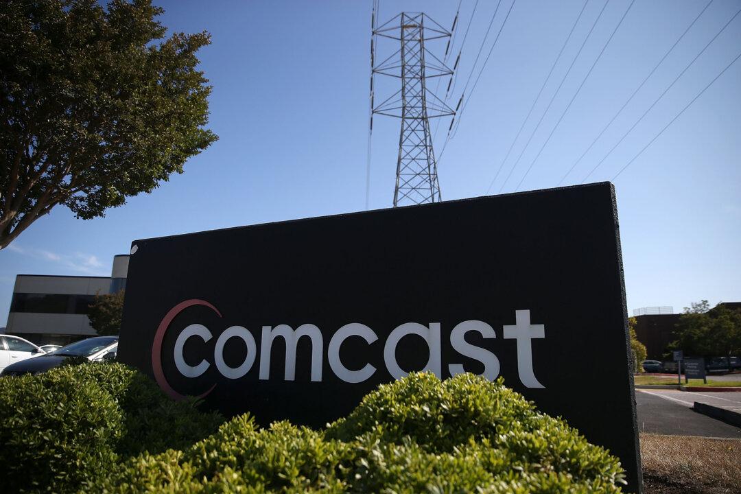 Comcast Shares Gain on RBC Capital Rating Upgrade