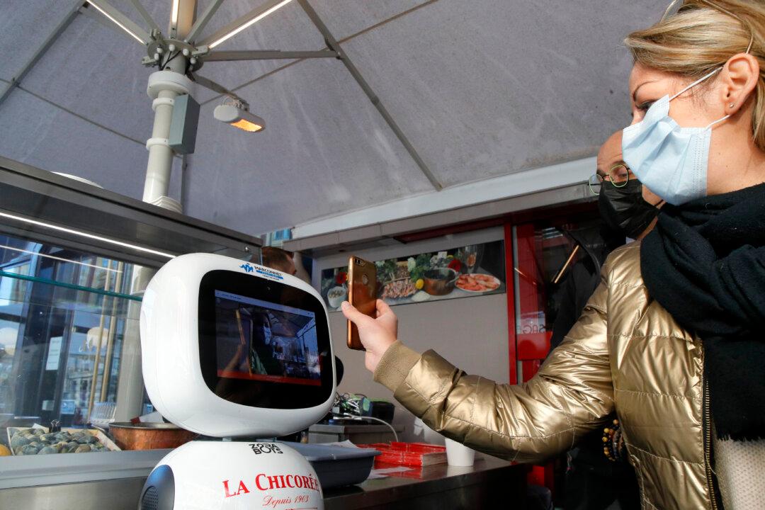 ‘Social Credit’ Fears Raised After Digital Identity App Announced Days After Macron’s Election