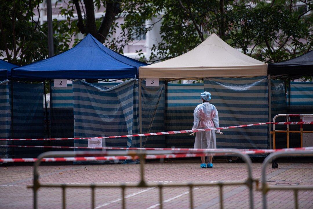 Hong Kong Asks Civil Servants to Work From Home as COVID-19 Cases Hit 18-month High