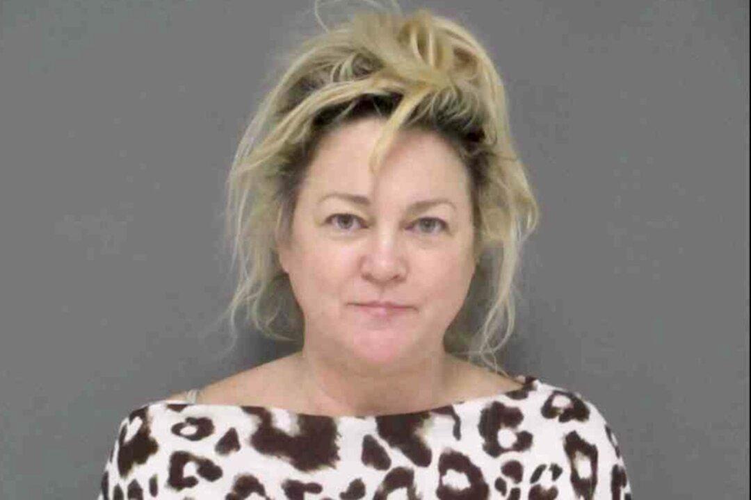 Texas Woman Arrested After Allegedly Trying to Buy Woman’s Child for $500,000 in Walmart